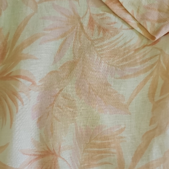 Ann Taylor Peach and Cream Blouse - Picture 6 of 8